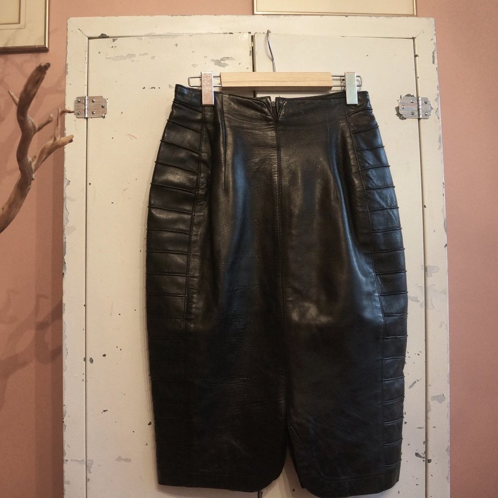 Authentic Vintage Simon Chang Genuine Leather Skirt